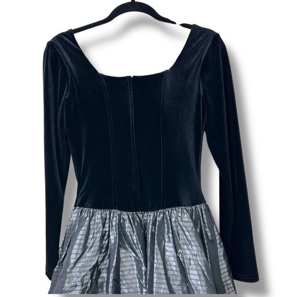 Jessica McClintock For Dillards 90's Black Velvet Gray Stripe Long Sleeve Gown - Picture 4 of 8